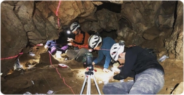 Trabajos de excavación en la Grotte de la Carriere 