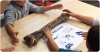 Imatge de taller familiar sobre dinosaures al Museu de l'ICP